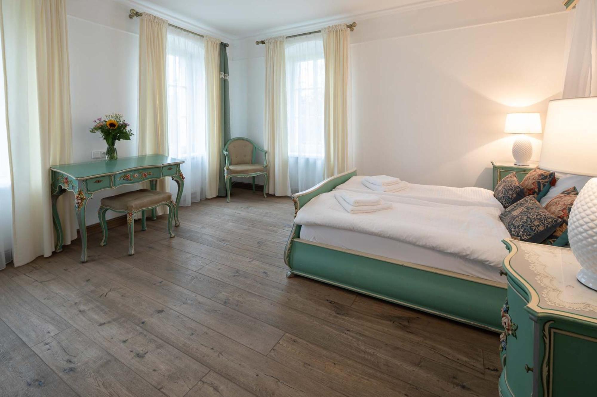 Willa Rezidence Palmbaum - Luxury And Relax Karlowe Wary Zewnętrze zdjęcie